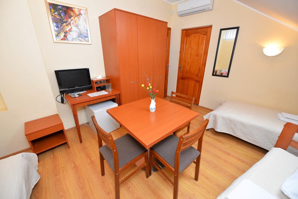 Klaipeda Inn Private Parking And Kitchen Chambre photo