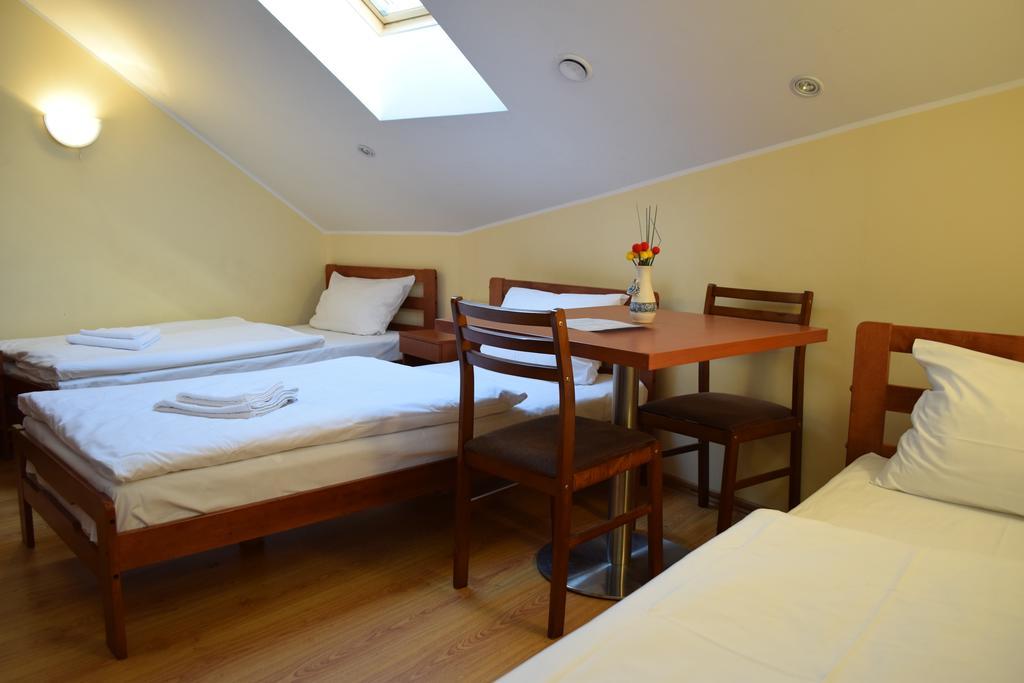 Klaipeda Inn Private Parking And Kitchen Extérieur photo